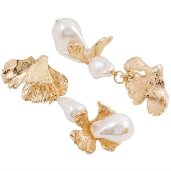 New ZARA Ginko Leaf Baroque Pearl Drop Earrings - Picture 4 of 8